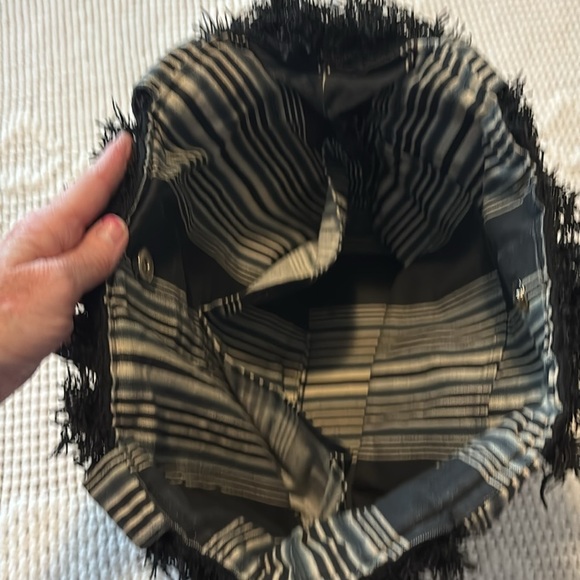 WN Zag Bag Large Fringe Shoulder Tote Handbag - Picture 9 of 10